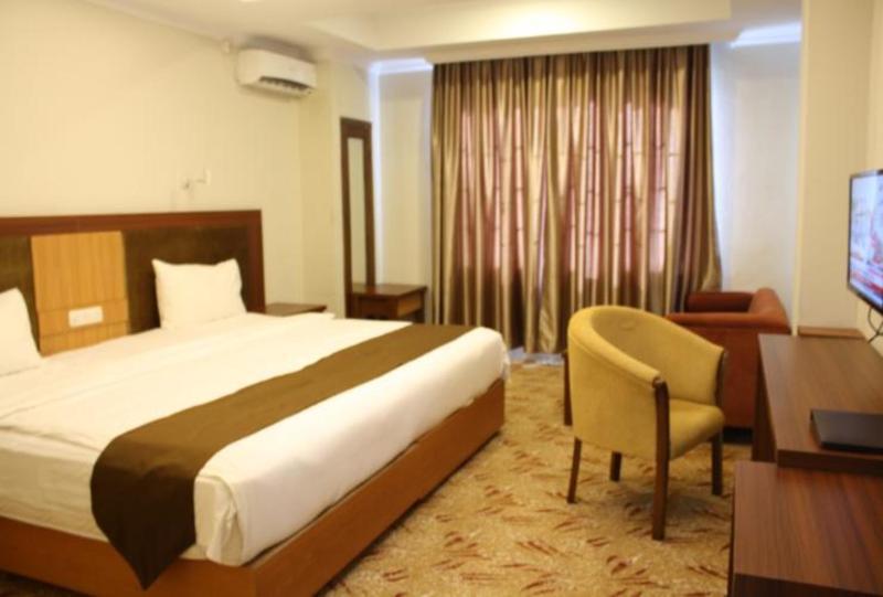 Grand Asrilia Hotel Бандунг Экстерьер фото