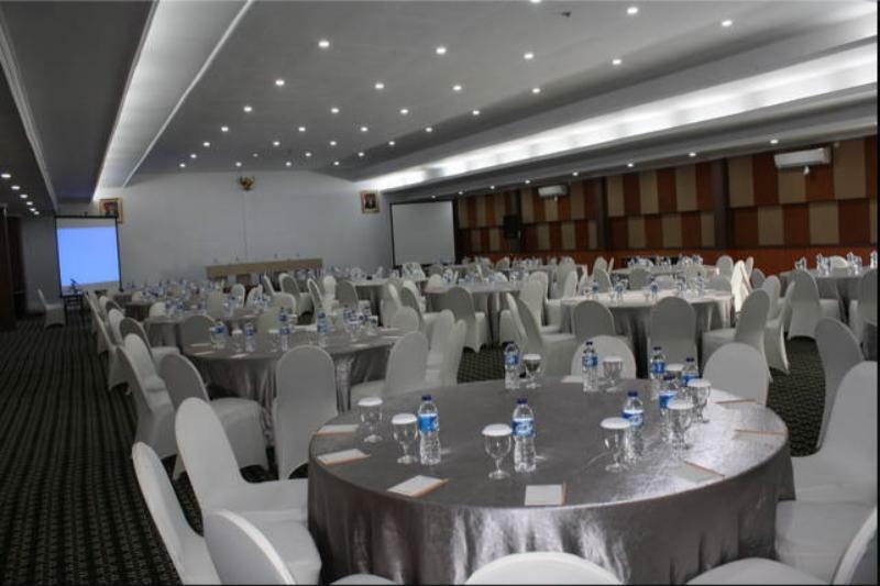 Grand Asrilia Hotel Бандунг Экстерьер фото