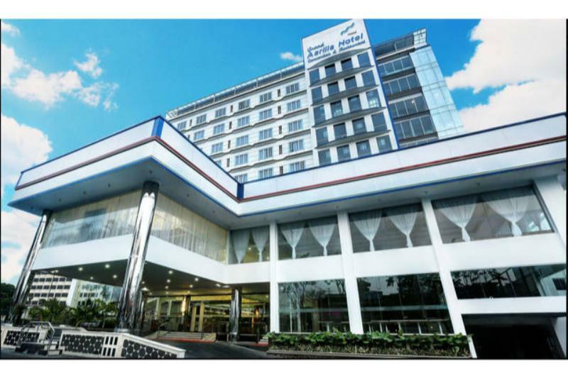 Grand Asrilia Hotel Бандунг Экстерьер фото